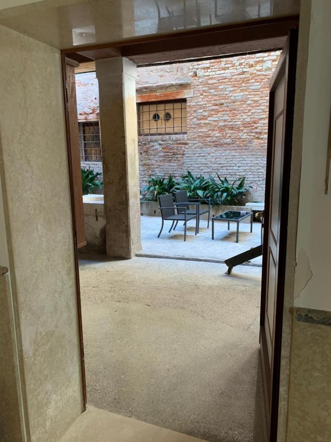 Luxury Apartment In San Marco With Canal View 威尼斯 外观 照片